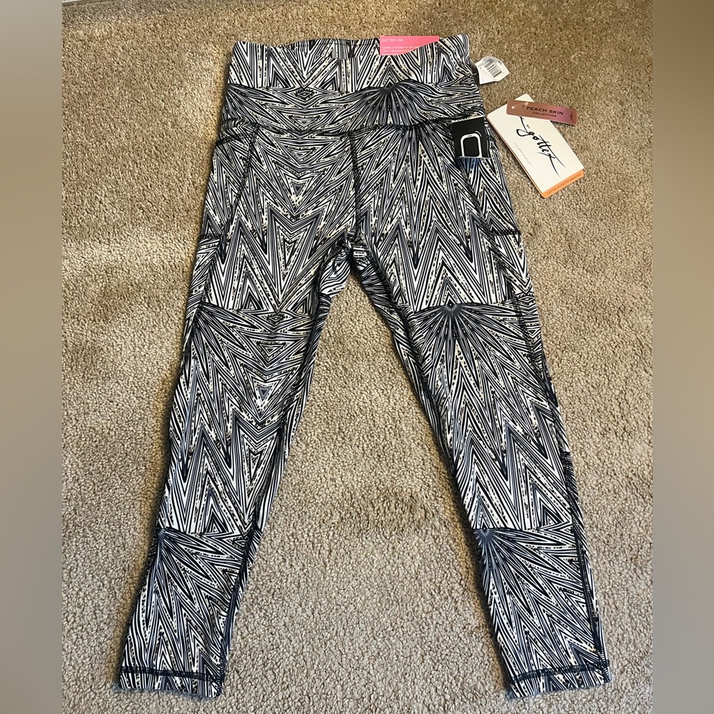 x by Gottex Compression Leggings Peach Skin Collection NWT Size Small